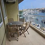 Sea View 4br Msida Sleeps 8 * Ta Xbiex