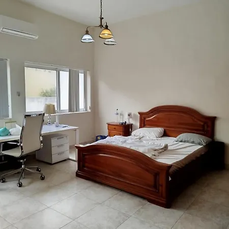 Apartment Sea View 4br Msida Sleeps 8 *