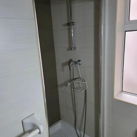 Sea View 4br Msida Sleeps 8 *