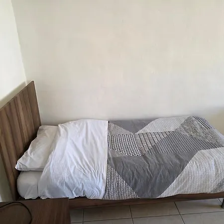 Lägenhet Sea View 4br Msida Sleeps 8 *