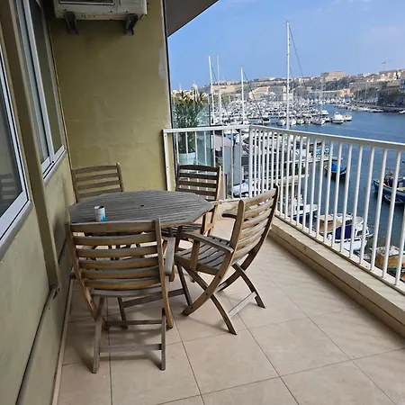 Sea View 4br Msida Sleeps 8 * Ta Xbiex