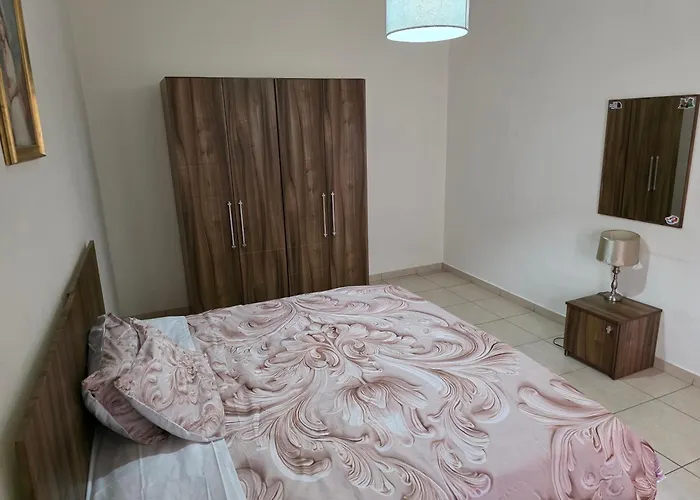 Sea View 4br Msida Sleeps 8 Apartment Ta Xbiex