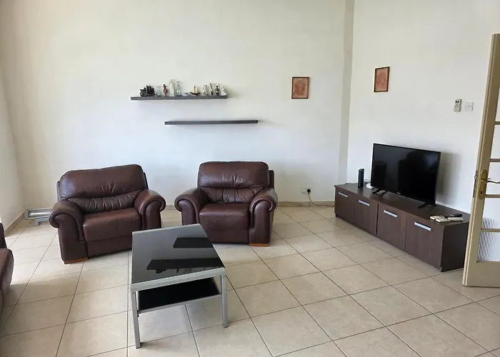 Appartement Sea View 4br Msida Sleeps 8 Ta Xbiex